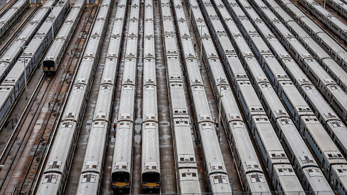 ProRail pakt lichthinder bij opstelterrein in Haren aan