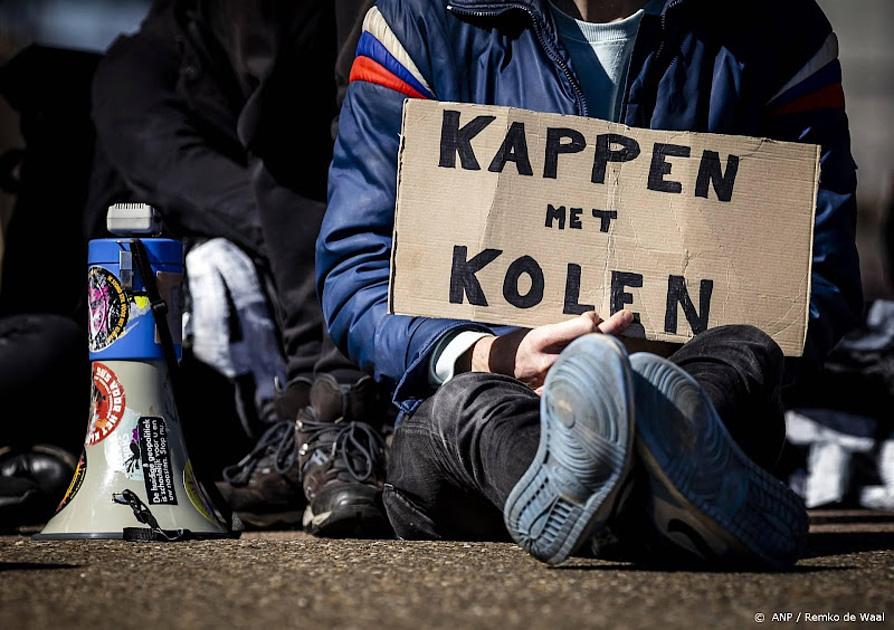 Opnieuw kolentransport in Amsterdam geblokkeerd door activisten