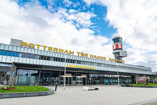 Rotterdam The Hague Airport is met passagiersaantallen weer terug op niveau voor corona