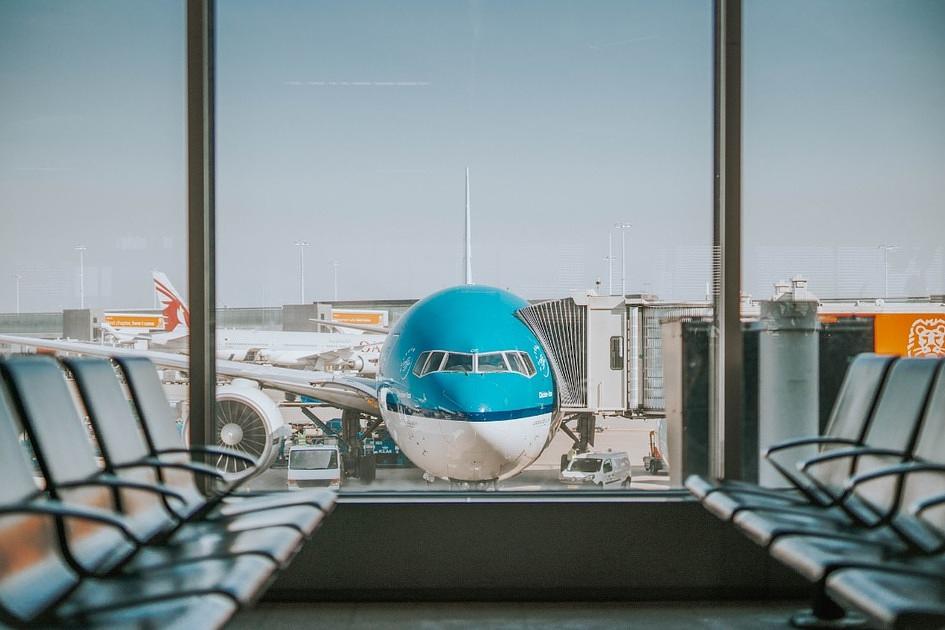 Schiphol gaat het tekort aan bagageafhandelaars aanpakken