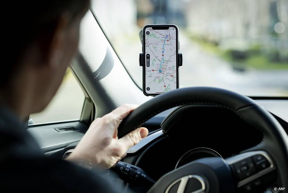 Navigatiedienstverlener TomTom schrapt driehonderd banen