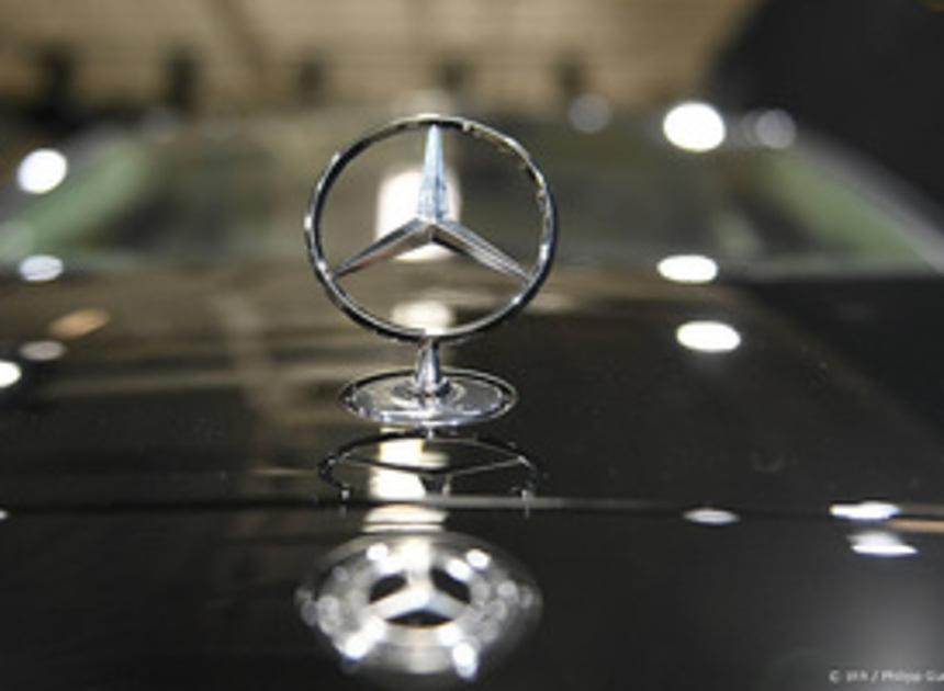Fabrieken Mercedes-Benz eerder dicht voor kerst door chiptekort