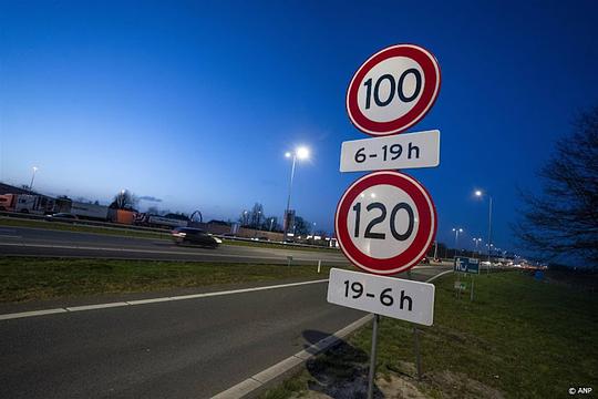 Minister Van der Wal: lagere snelheid broodnodig voor minder stikstofuitstoot