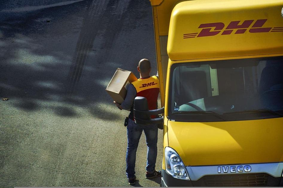 DHL wil vanaf 2023 post gaan bezorgen in Nederland