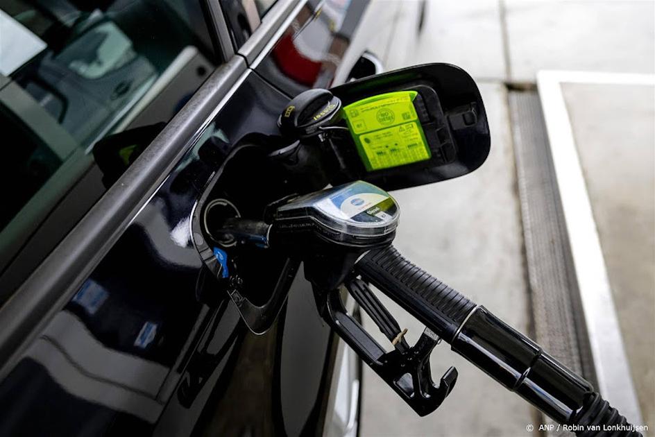 EU-top praat niet over patstelling over verbod op brandstofauto