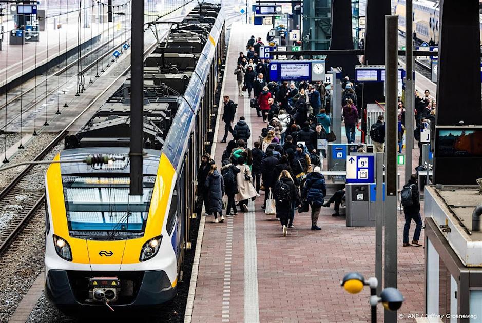 NS: reis maandag niet naar Rotterdam vanwege drukte bij huldiging