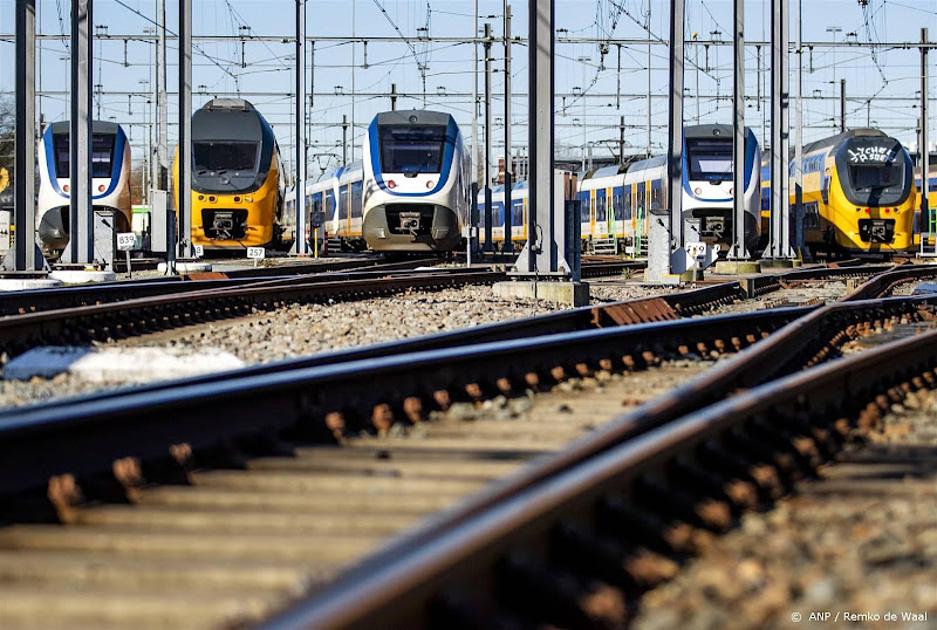 NS sluit contract met PZEM en Shell: treinen rijden ook vanaf 2025 klimaatneutraal