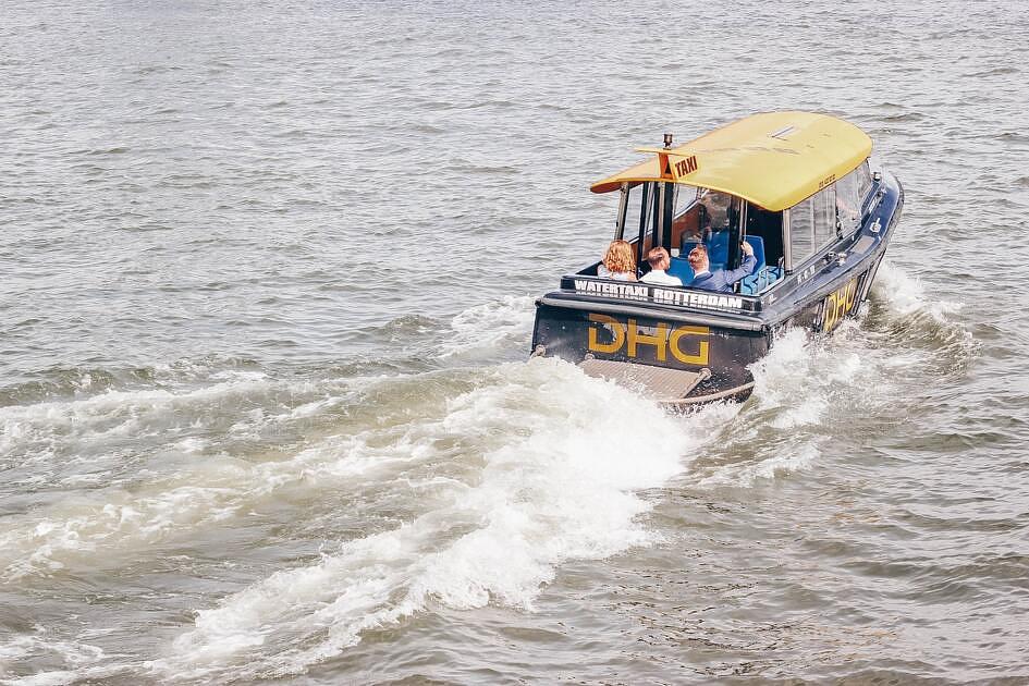 Geen uitzondering voor watertaxi's bij nachtelijk snelheidslimiet Waddeneilanden