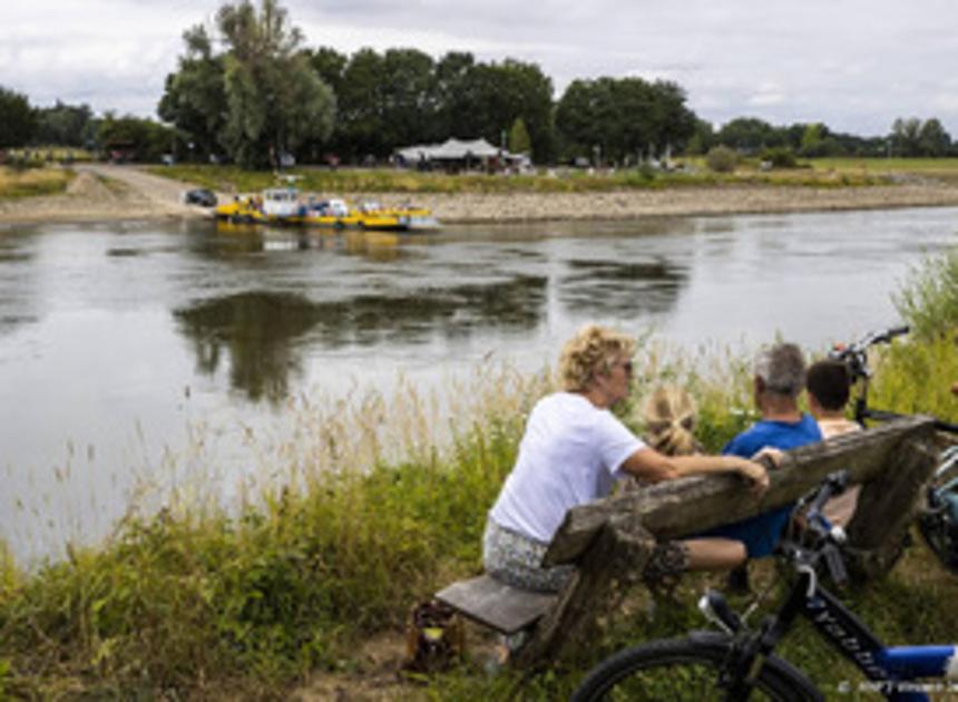 Veerponten uit de vaart gehaald door laagwater