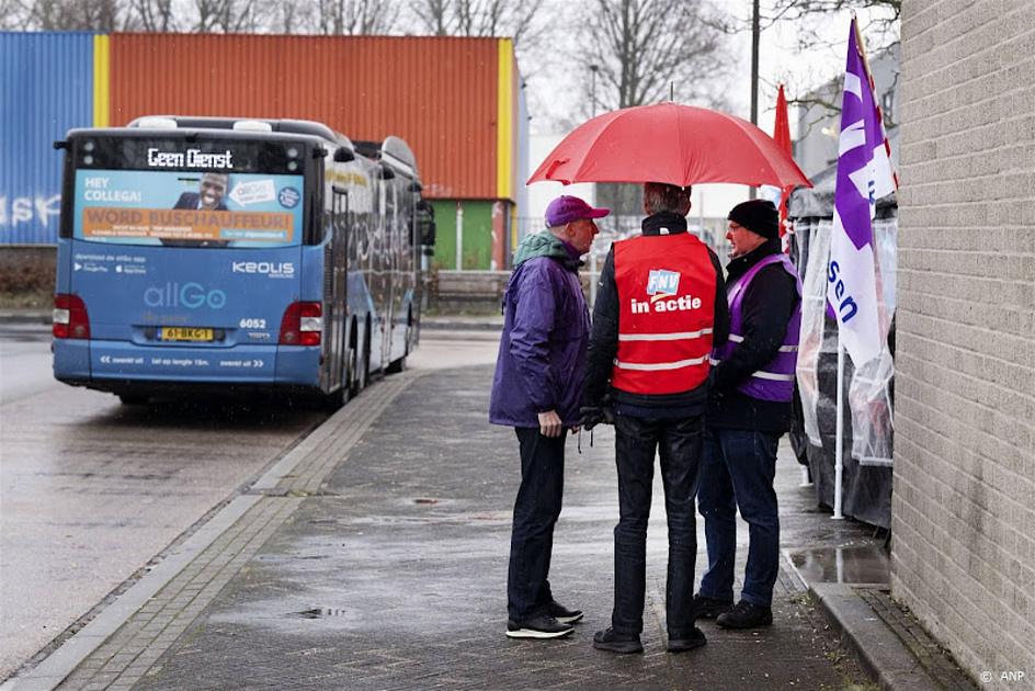 Bonden schorten stakingen streekvervoer na woensdag tijdelijk op