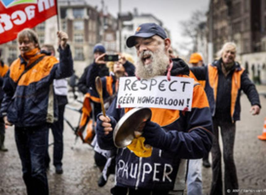 Medewerkers PostNL zijn furieus over het 'zoethoudertje' van de werkgever