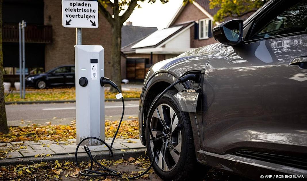 Aantal laadpalen met kwart gestegen, maar stagnatie dreigt