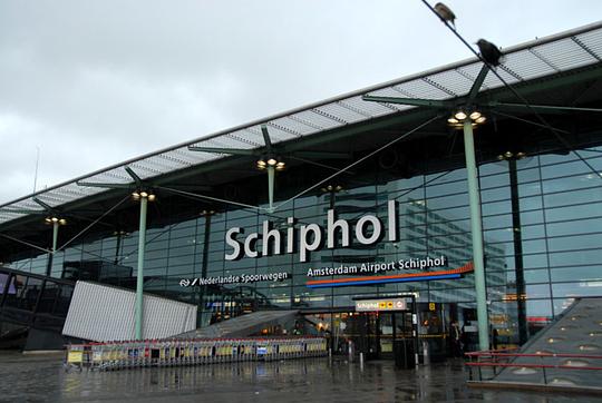 Schiphol beleeft drukste maandag van 2025