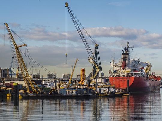 Toename containeroverslag in haven Rotterdam in eerste kwartaal 2024