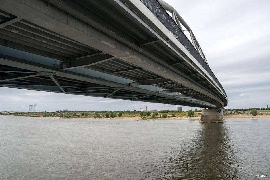 Woensdag uit veiligheidsoverwegingen geen treinen over spoorbrug bij Nijmegen