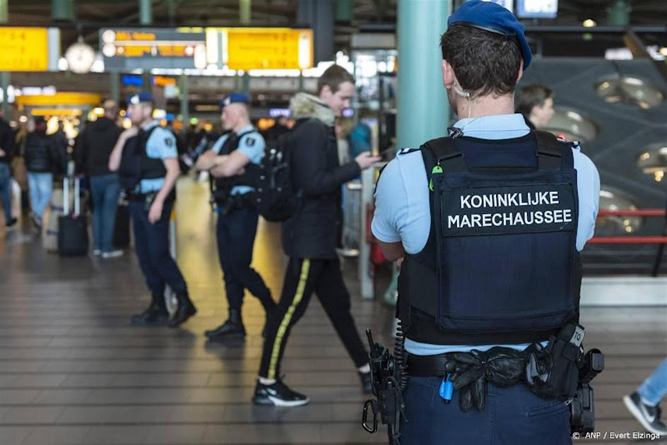 Internationaal gezochte drugscrimineel gearresteerd op Schiphol
