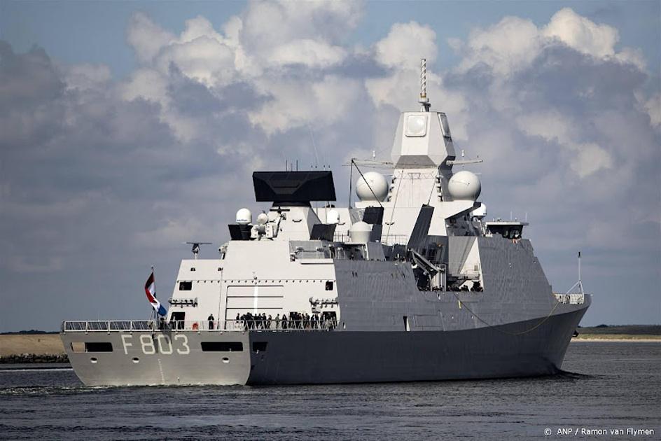Defensie begeleidt twee Russische schepen tijdens passage op Noordzee