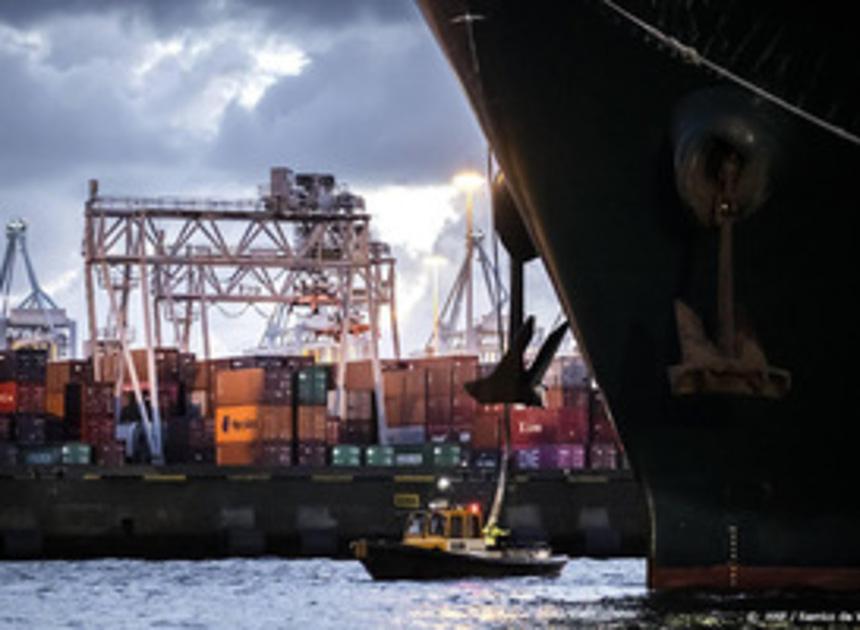 Werknemers havens Rotterdam, Zeeland en Groningen krijgen meer loon