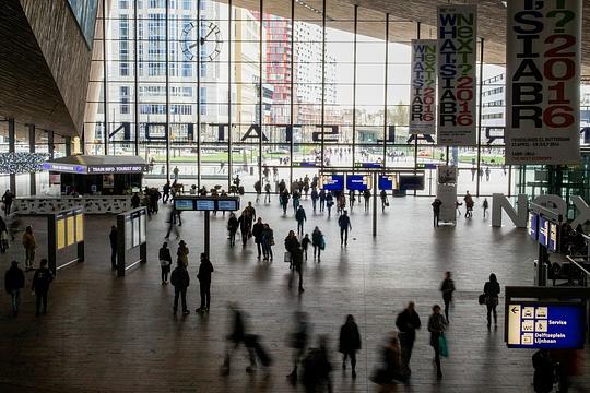 Eerste stap internationale vrachttrein voor vers voedsel