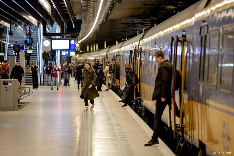 Nog maar twee keer per uur Intercity Direct tussen Amsterdam en Rotterdam