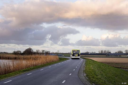 GL-PvdA en NSC: provincies moeten zelf het OV kunnen regelen