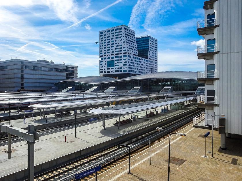 Langere treinen tussen Utrecht en Leiden