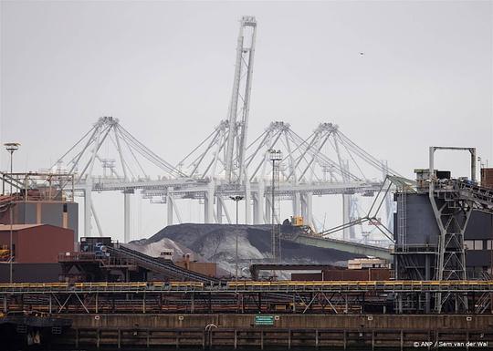 Zuid-Holland wil in 2027 besluit over uitbreiding haven in zee