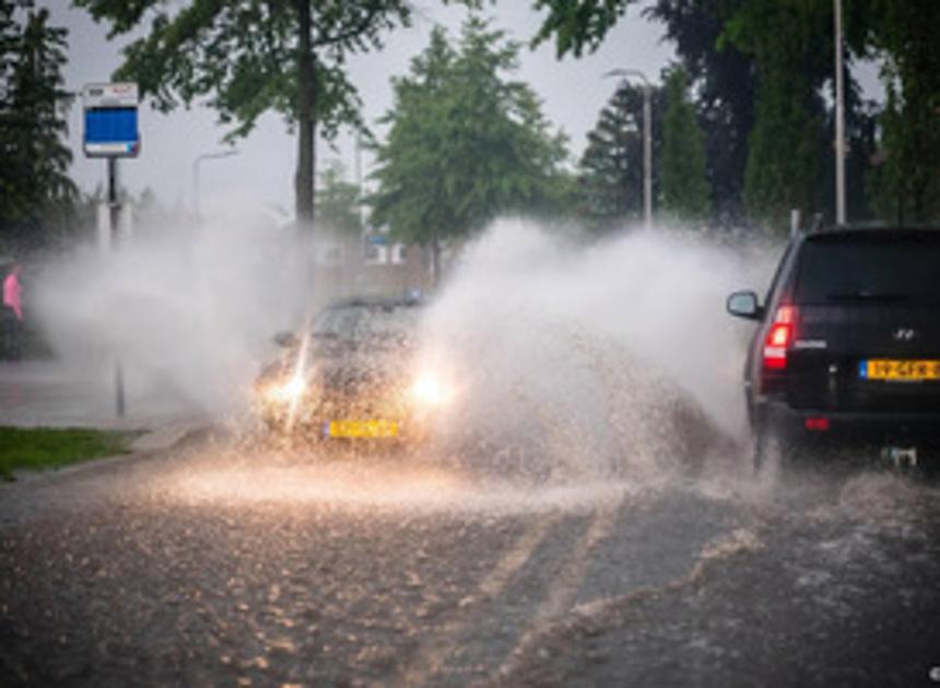 Onweersbuien en windstoten verwacht in zuiden en oosten van het land 