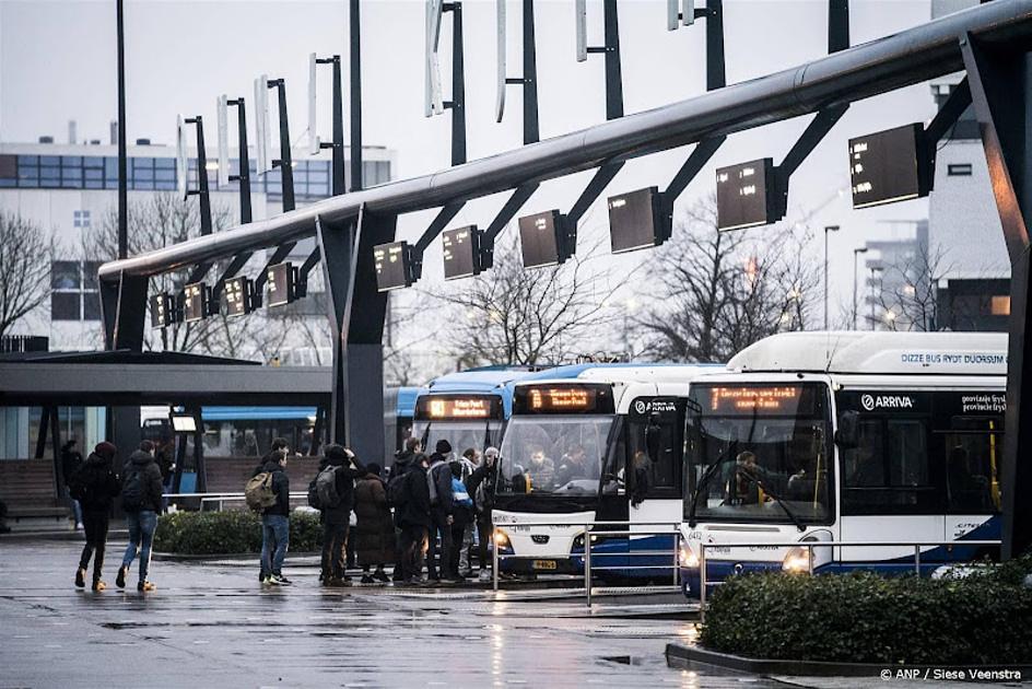 Bussen streekvervoerders staan zaterdag ook drie minuten stil