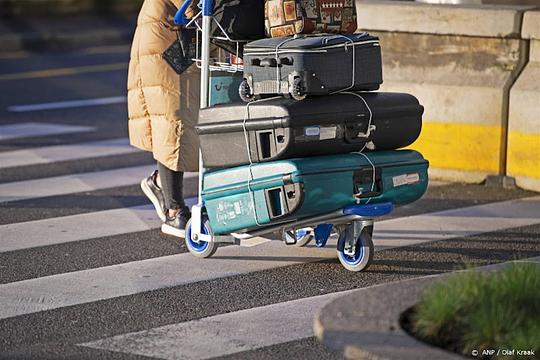 Schiphol wil richting meivakantie weer maximumaantal reizigers toestaan