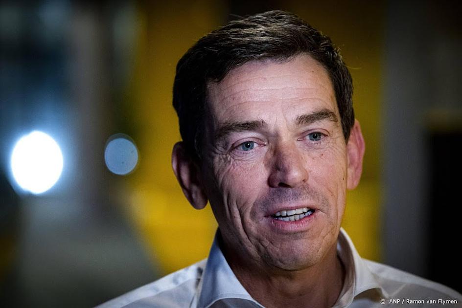 Schiphol 's nachts op slot en stopt met privéjets