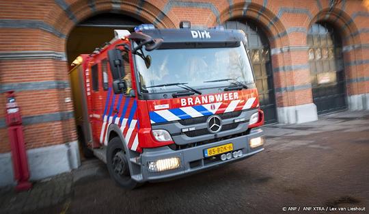 Gewonden na brand bij autobandenrecyclingbedrijf in Amsterdam