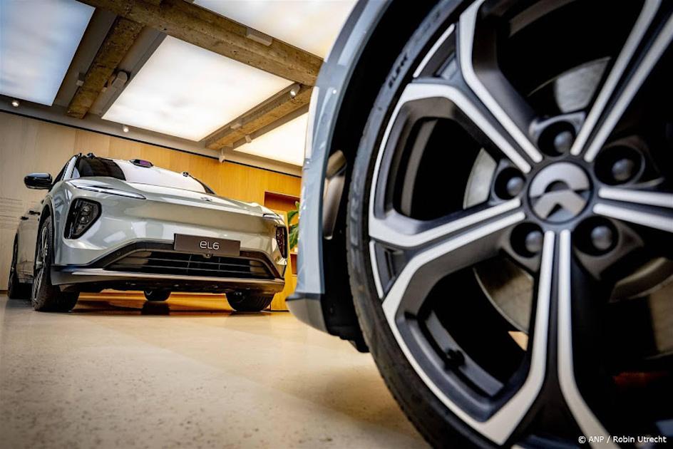 Autoverkoop trekt verder aan door hybride en elektrische wagens