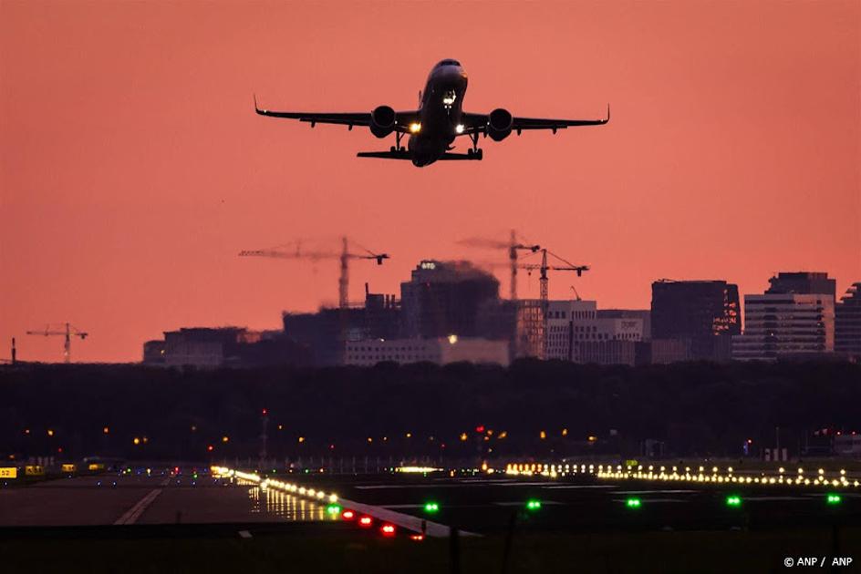 IATA: wereldwijde luchtvaartindustrie zal in 2024 recordaantal passagiers vervoeren