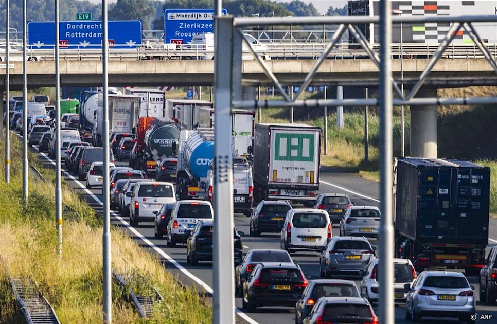Snelweg A16 richting Breda vanochtend gesloten vanwege ongeval