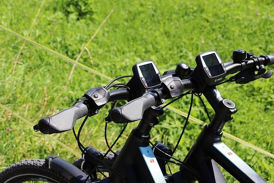 Nieuwe fietstunnel onder N206 bereikt diepste punt