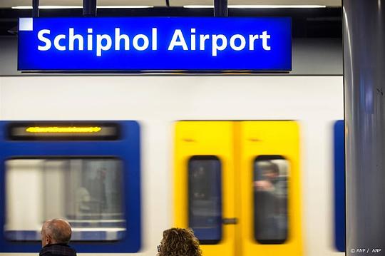 Waarschuwing NS: komende weken langere reistijd rond Schiphol