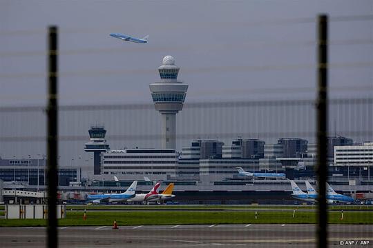 Harde wind: Schiphol schrapt morgen ruim tweehonderd vluchten