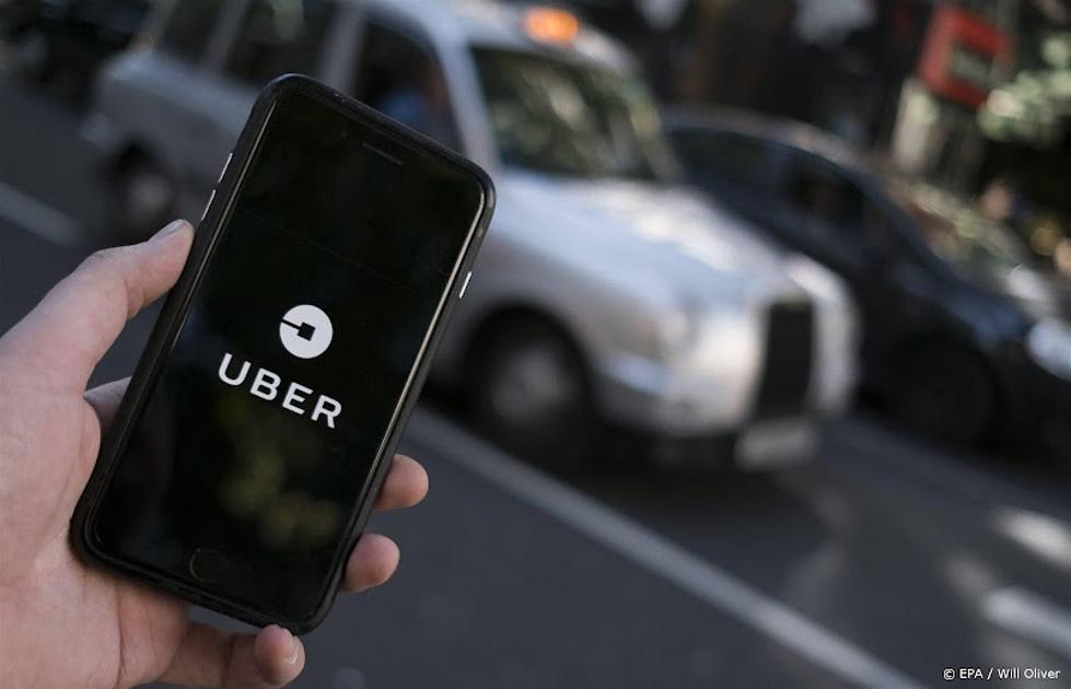 Kleine honderd boze Uber-chauffeurs in optocht naar hoofdkantoor