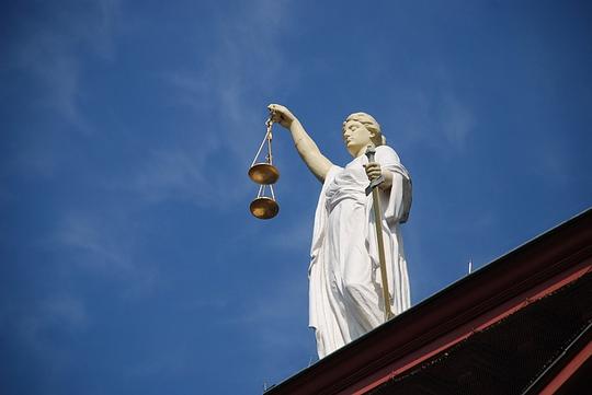 Trucker die zes mensen en ongeboren baby doodreed moet 3 jaar de cel in