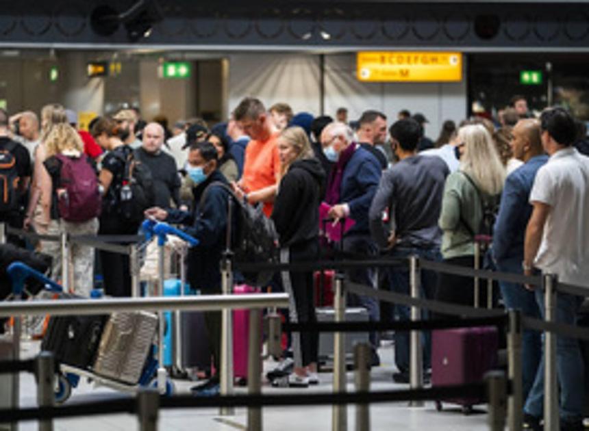 Druk hemelvaartsweekend op Schiphol, maar dit keer zonder incidenten 