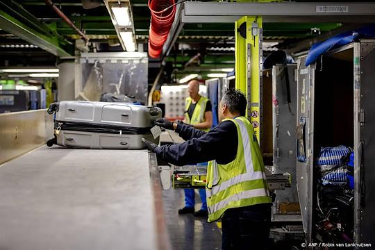 Inspectie ziet nog altijd veel veiligheidsrisico's bij afhandelaars op Schiphol