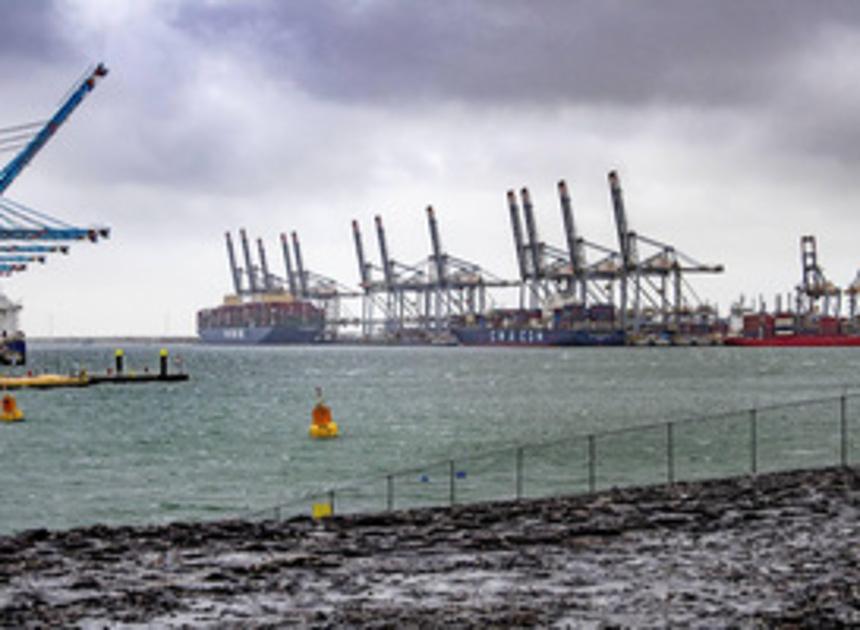 Havenbedrijf: Problemen met toelevering in havens duurt nog zeker een jaar 