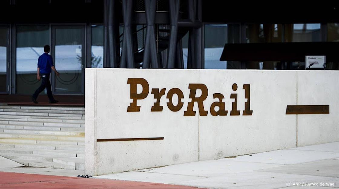 Friesland wenst uitleg van ProRail over werkzaamheden buiten vakantie