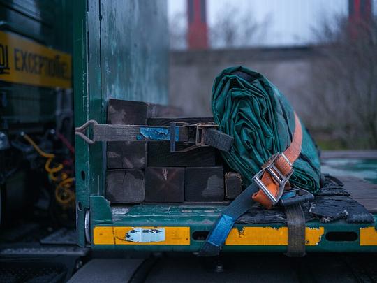 achterkant oplegger vrachtwagen