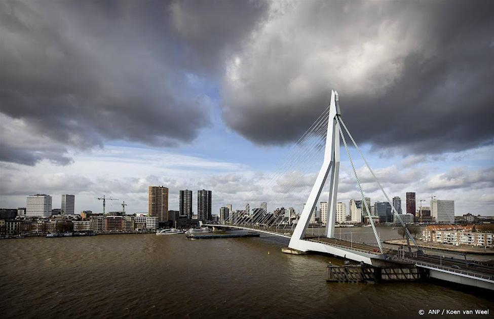 Rotterdamse automobilist staat het langst in file