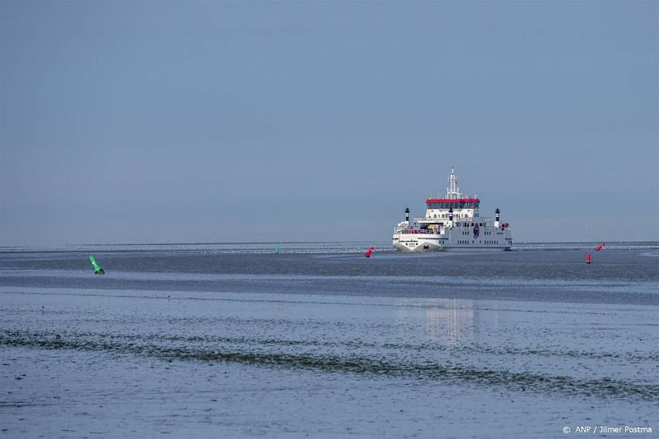 Veerdienst naar Ameland hervat na storing autobrug