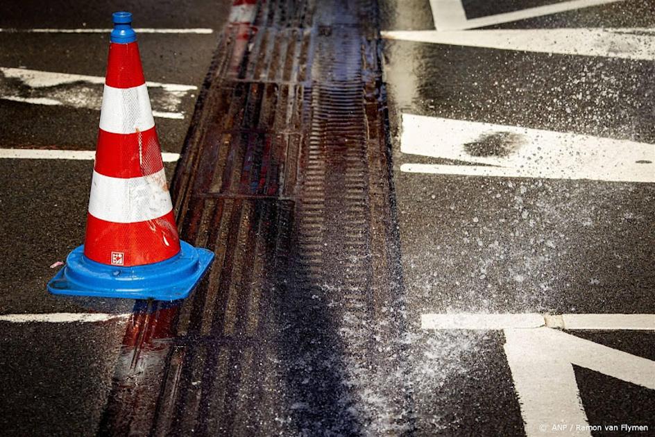 Hitte: Rijkswaterstaat koelt drie bruggen in Zuid-Holland