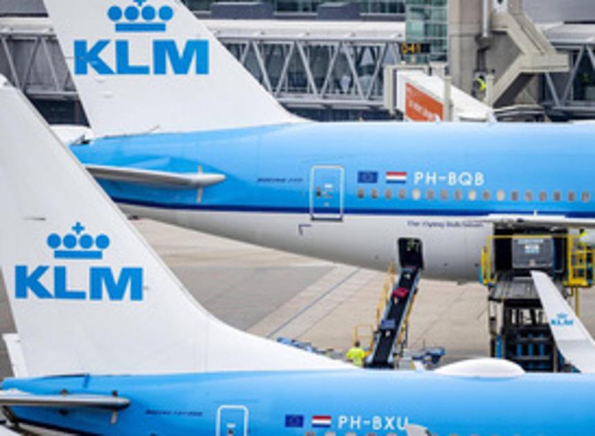 Rechter kijkt of vaccinatieplicht van KLM de regels overtreedt 