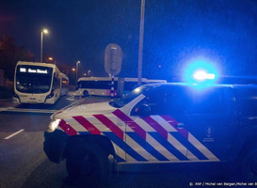 Tien arrestaties na blokkade kazerne marechaussee bij Schiphol